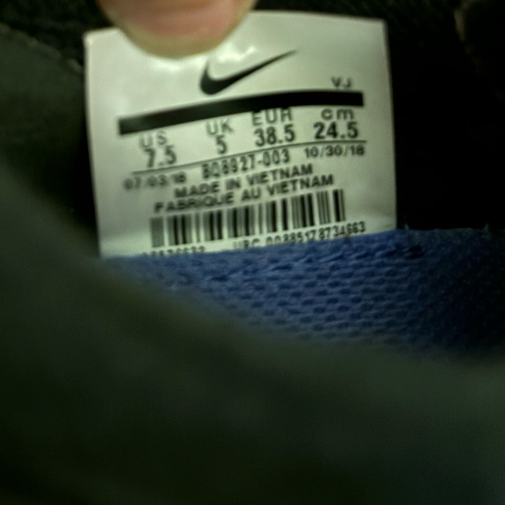 Nike Epic React (W7.5) - image 4